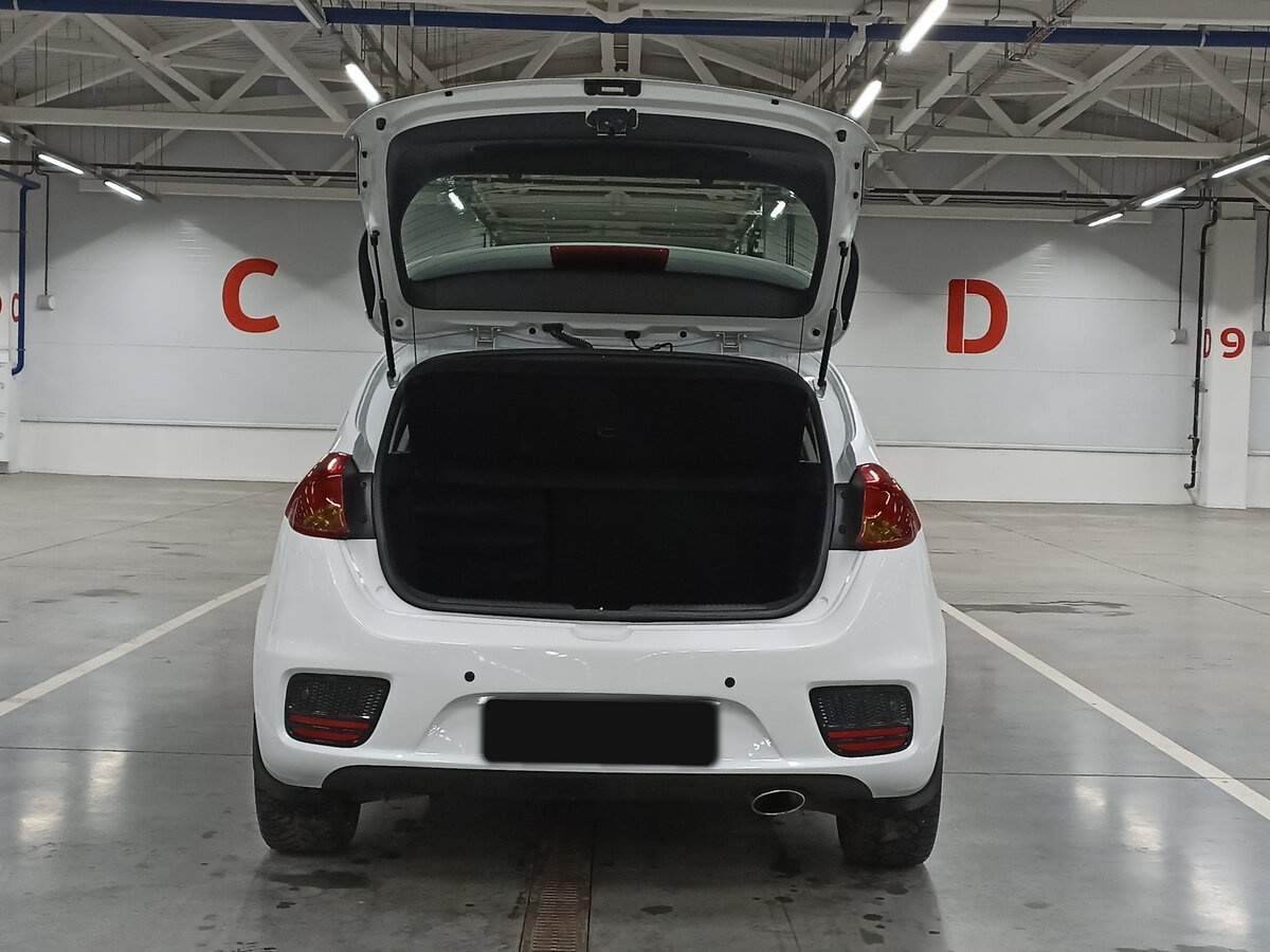 Kia Ceed с пробегом — 2015 год. Фото: #9