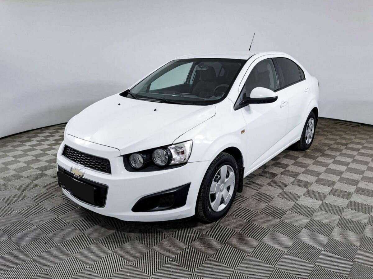 Chevrolet Aveo с пробегом — 2013 год. Фото: #0