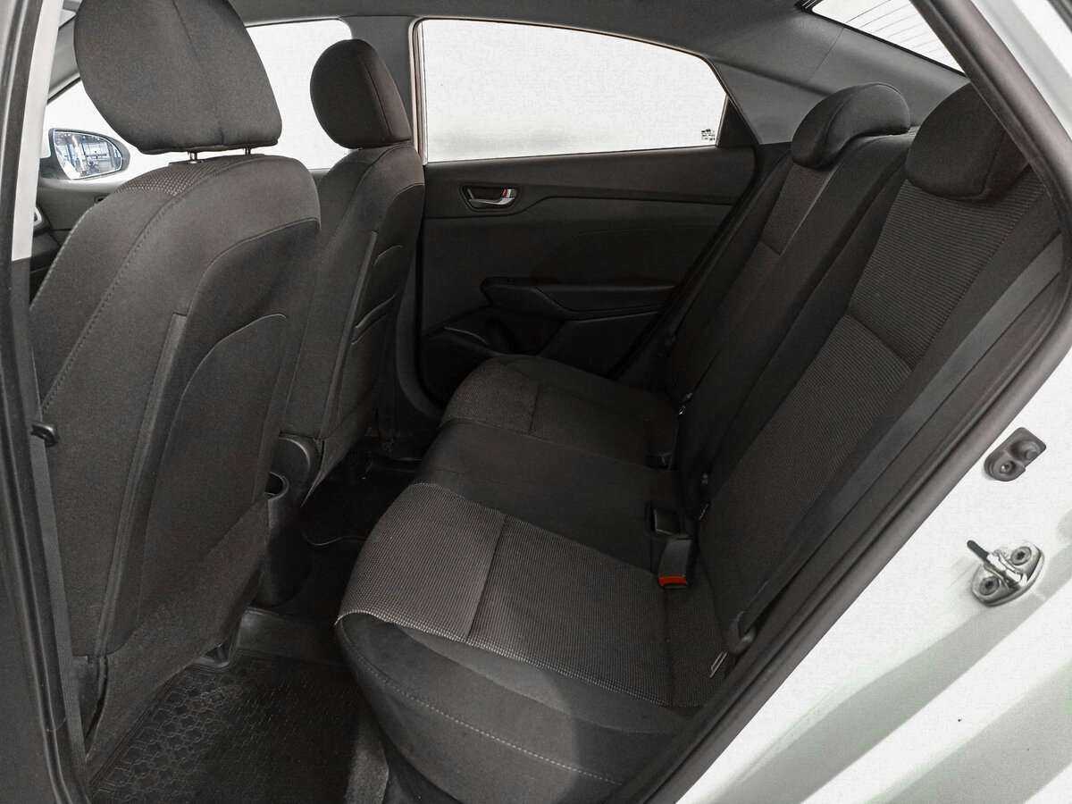 Hyundai Solaris с пробегом — 2018 год. Фото: #9