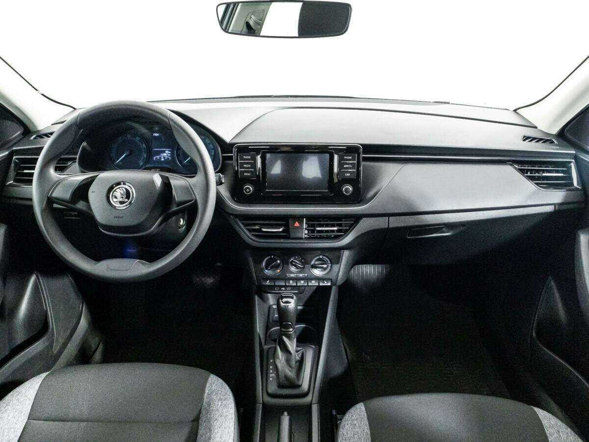 Skoda Rapid с пробегом — 2021 год. Фото: #12