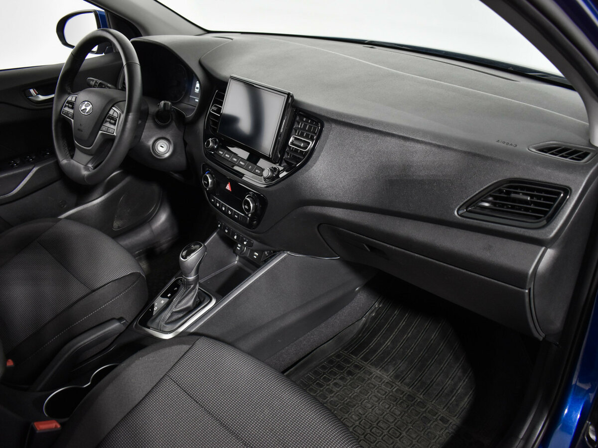 Hyundai Solaris с пробегом — 2022 год. Фото: #11