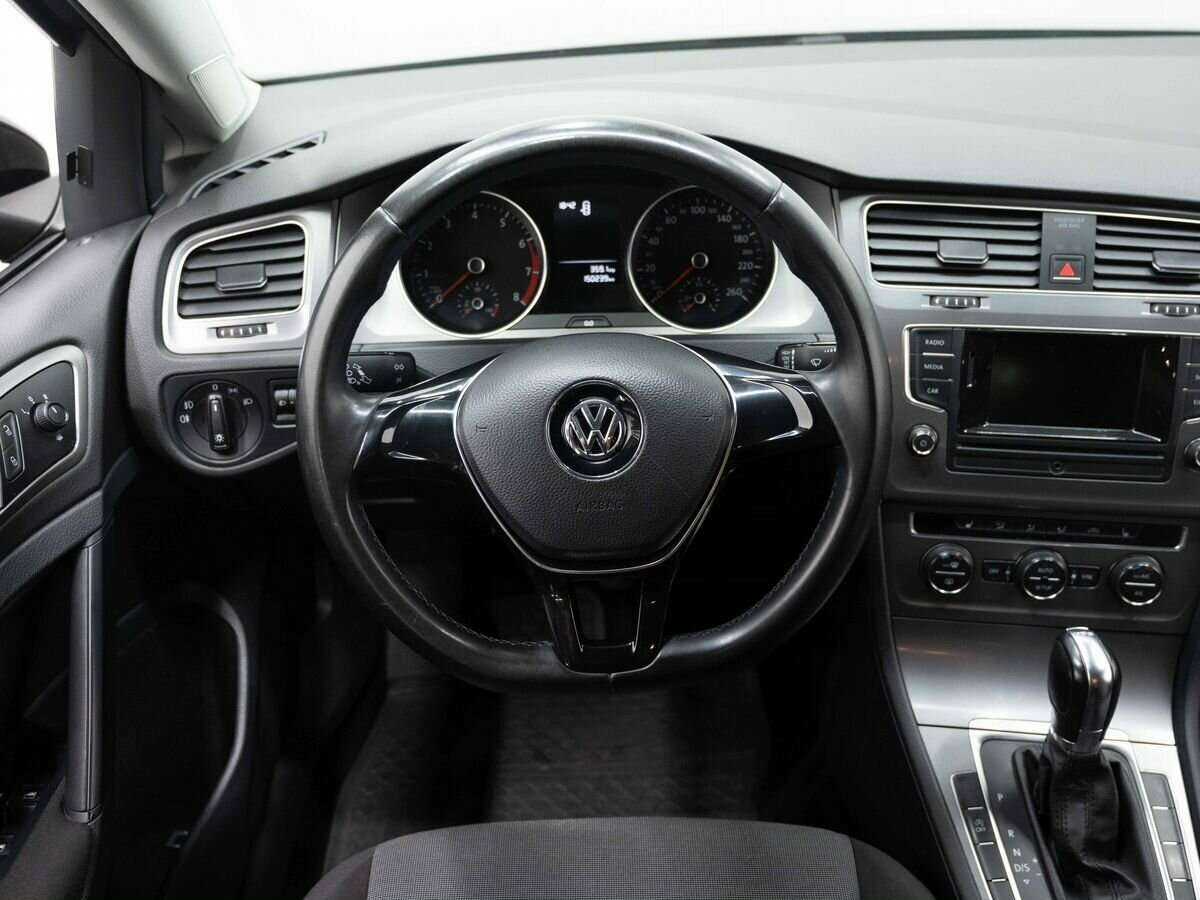 Volkswagen Golf с пробегом — 2013 год. Фото: #15