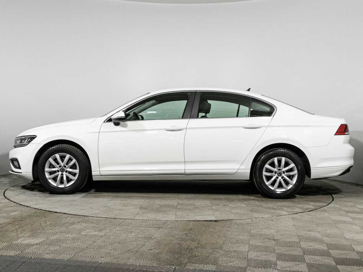 Volkswagen Passat с пробегом — 2020 год. Фото: #7