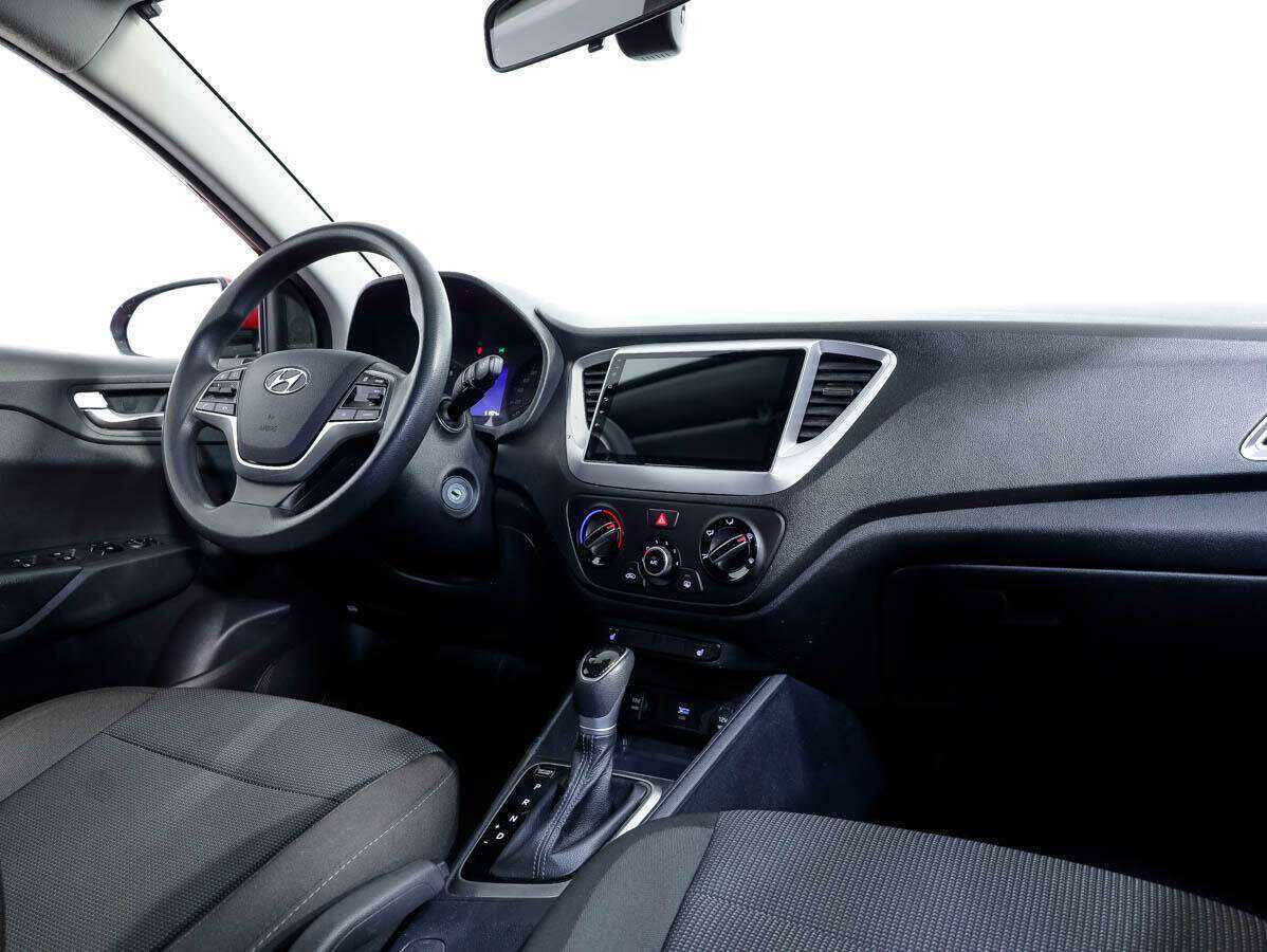 Hyundai Solaris с пробегом — 2020 год. Фото: #7