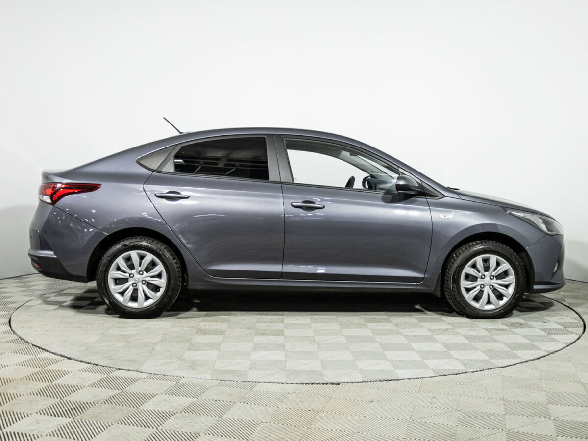 Hyundai Solaris с пробегом — 2021 год. Фото: #3