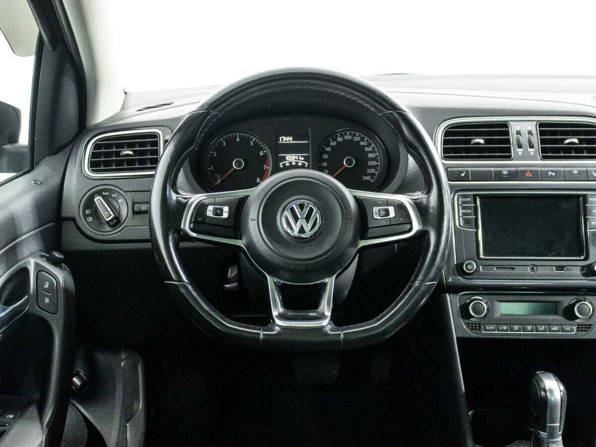 Volkswagen Polo с пробегом — 2019 год. Фото: #17