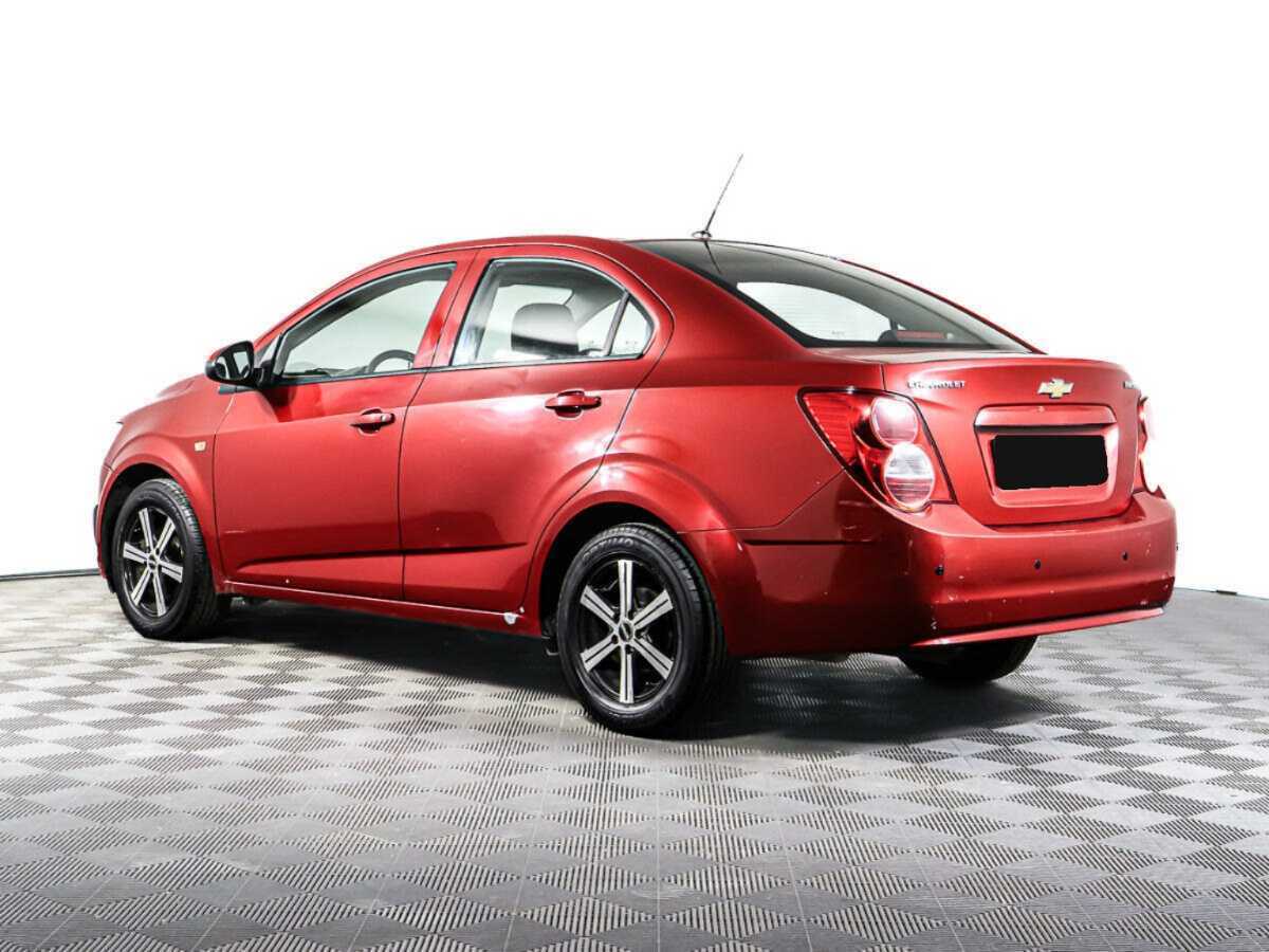 Chevrolet Aveo с пробегом — 2012 год. Фото: #5