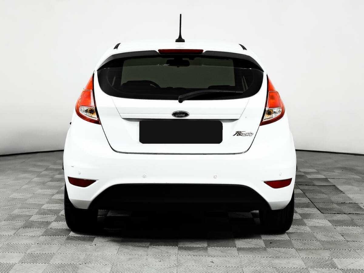 Ford Fiesta с пробегом — 2016 год. Фото: #5