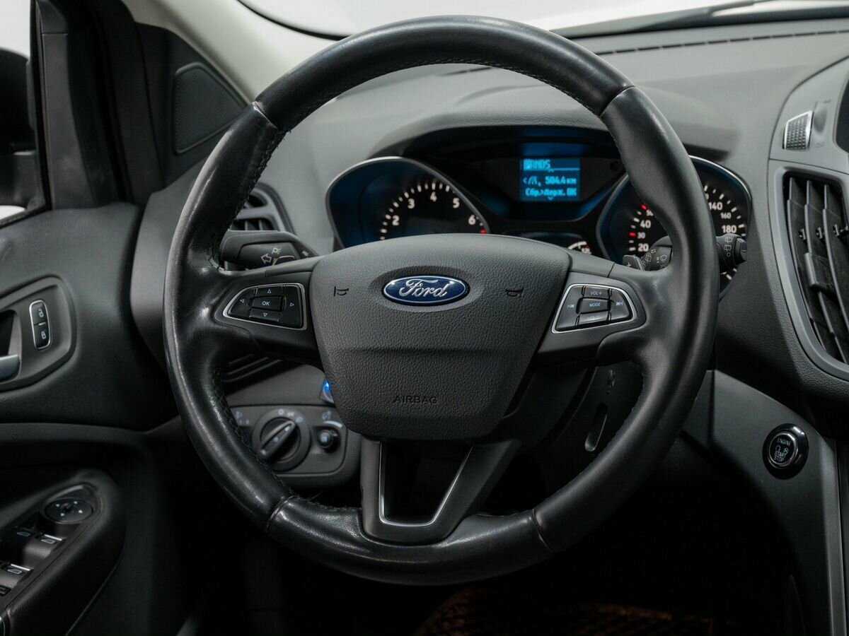Ford Kuga с пробегом — 2016 год. Фото: #10