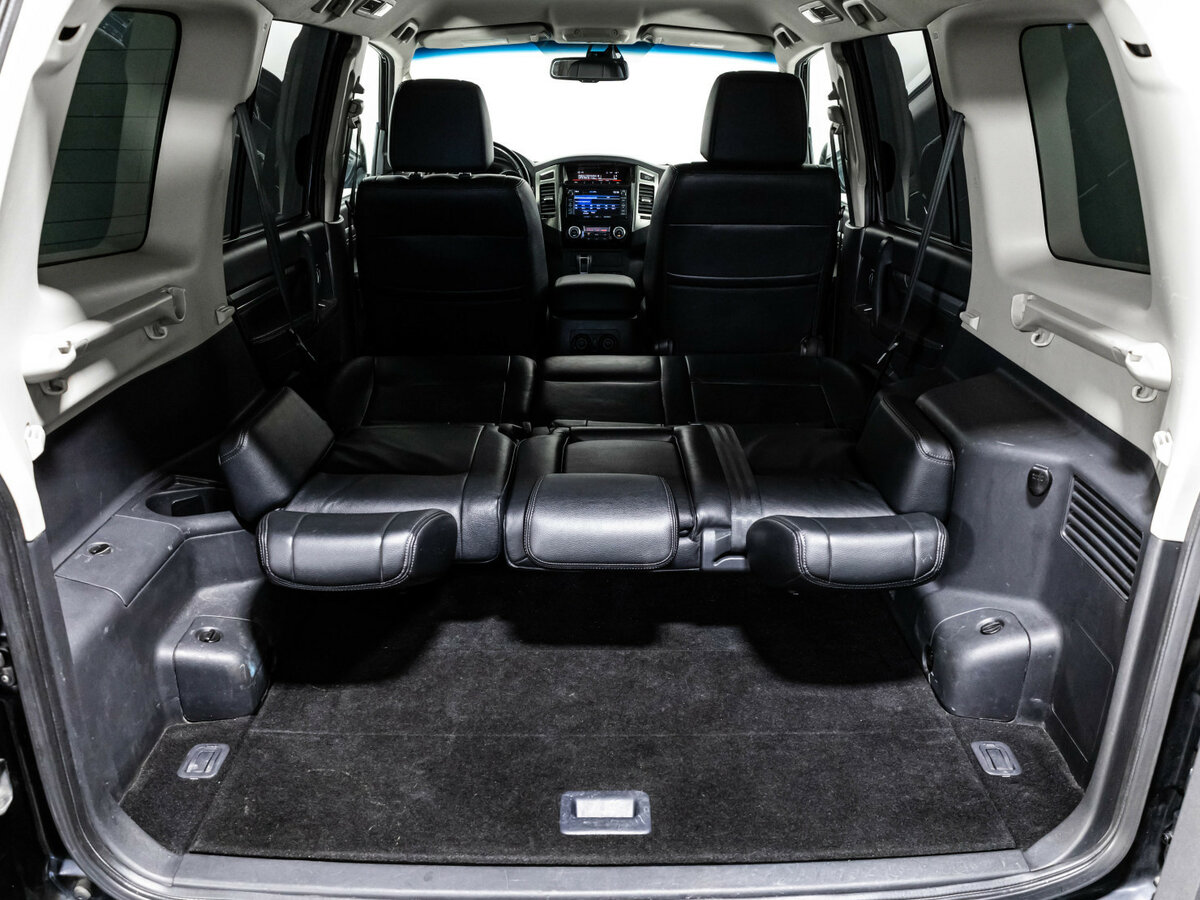 Mitsubishi Pajero с пробегом — 2014 год. Фото: #21