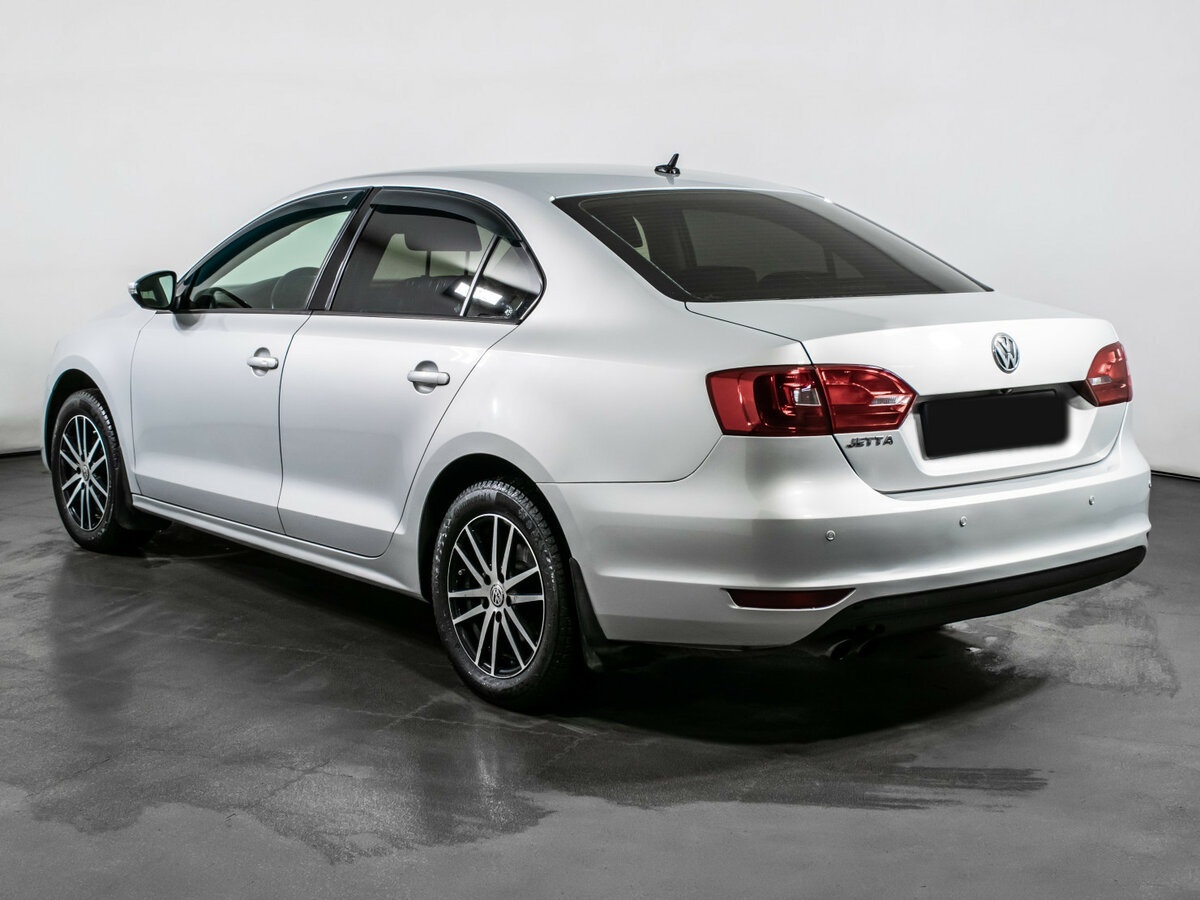 Volkswagen Jetta с пробегом — 2012 год. Фото: #6