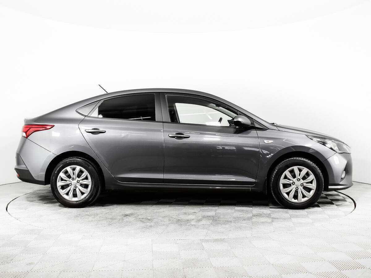 Hyundai Solaris с пробегом — 2021 год. Фото: #3