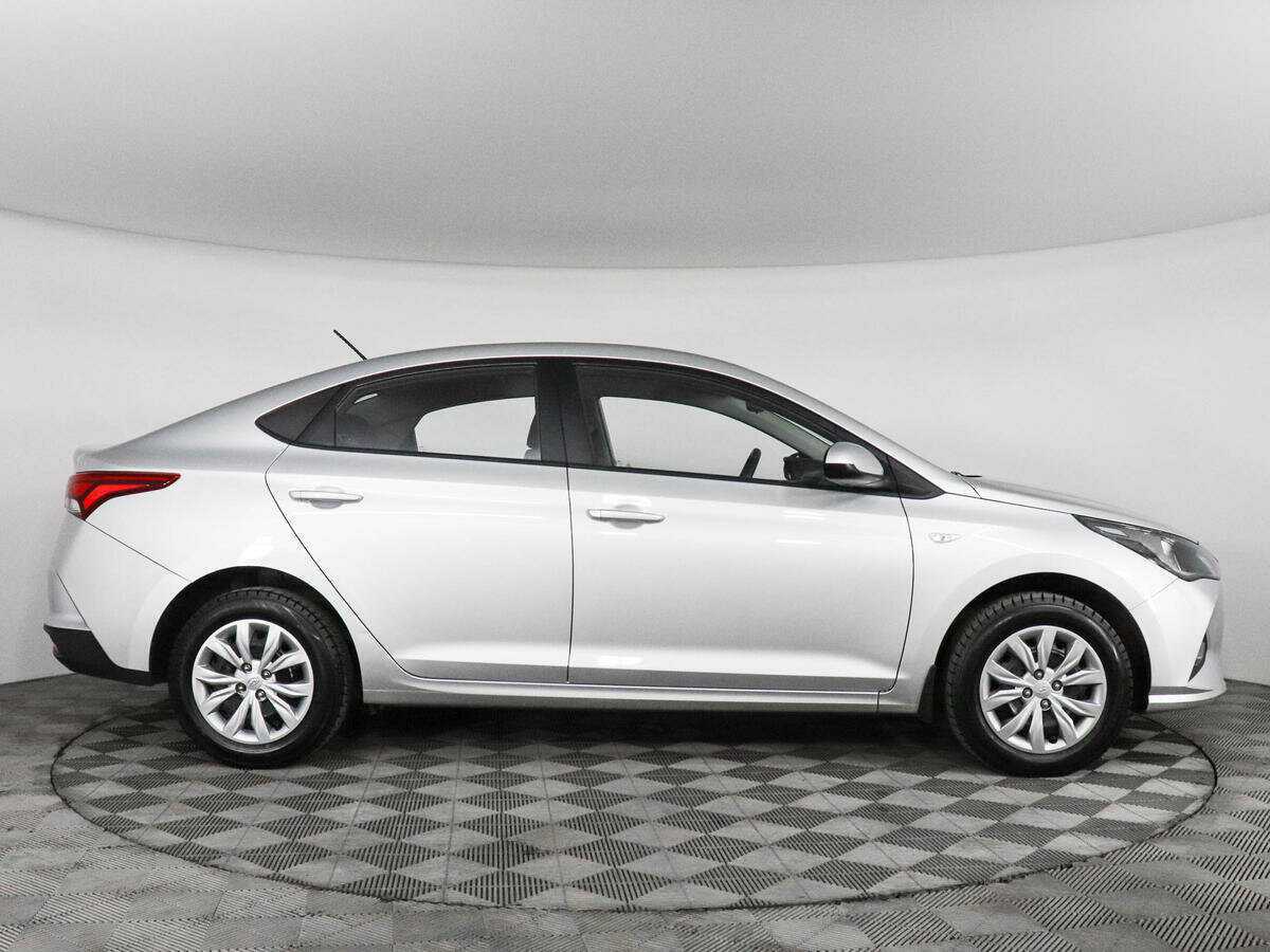 Hyundai Solaris с пробегом — 2021 год. Фото: #3