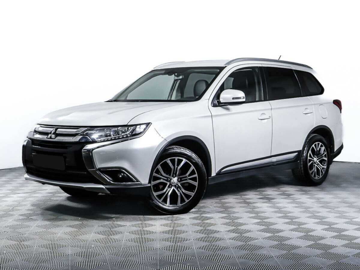 Mitsubishi Outlander с пробегом — 2016 год. Посмотреть фото