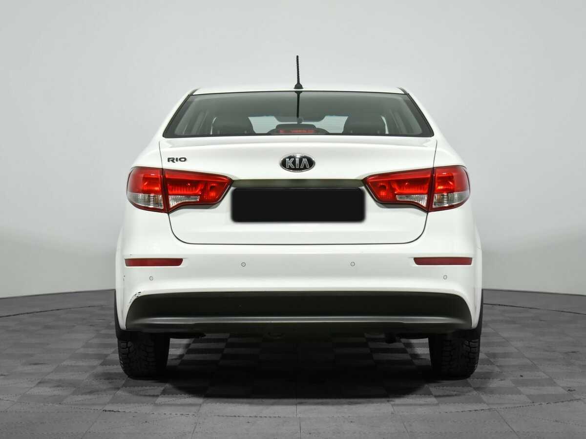 Kia Rio с пробегом — 2015 год. Фото: #5