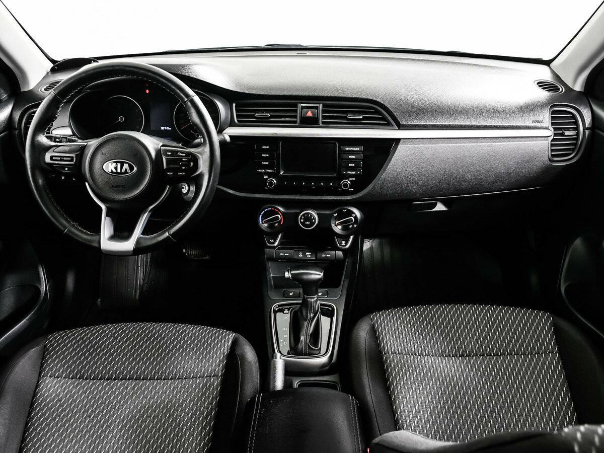 Kia Rio с пробегом — 2018 год. Фото: #10