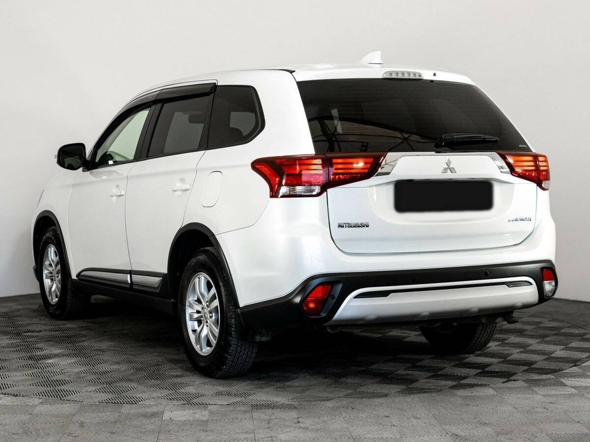 Mitsubishi Outlander с пробегом — 2019 год. Фото: #5