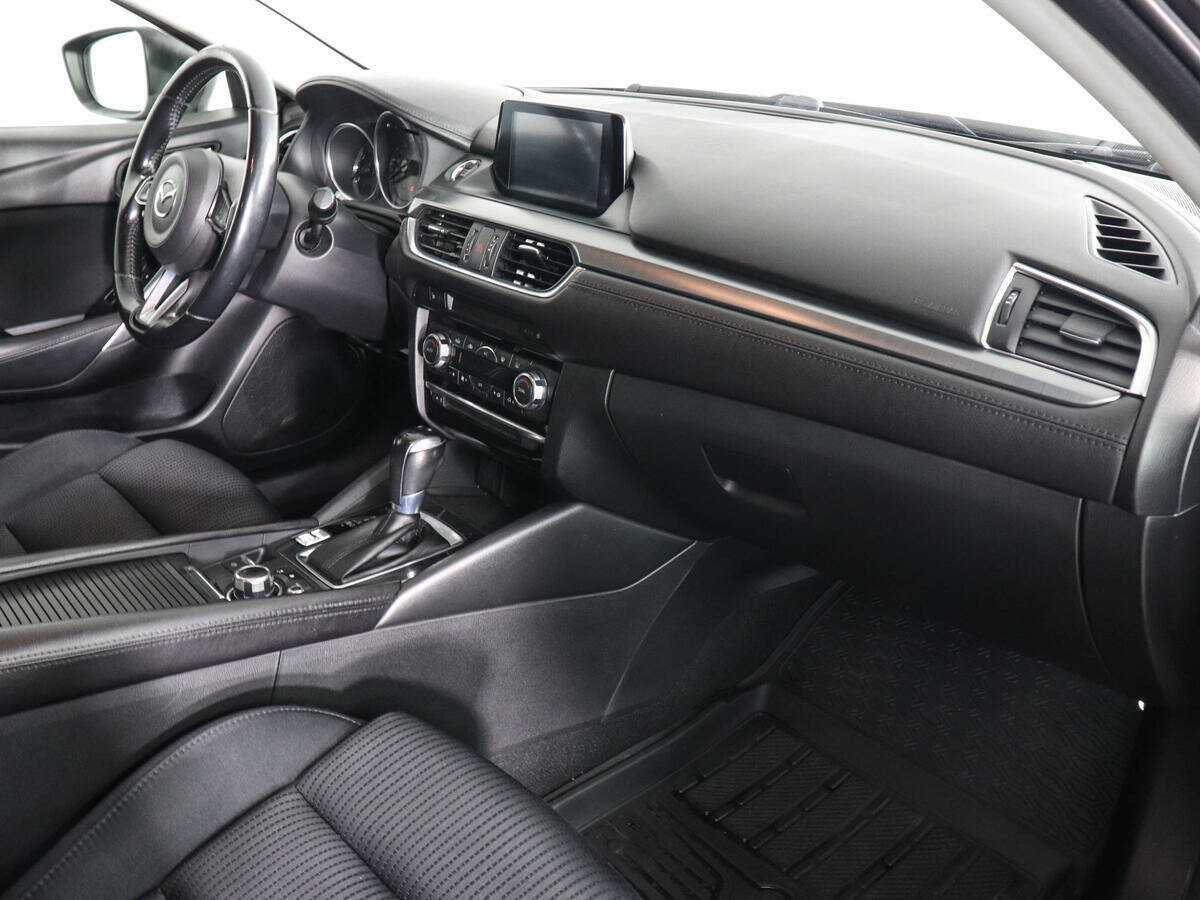 Mazda 6 с пробегом — 2017 год. Фото: #9
