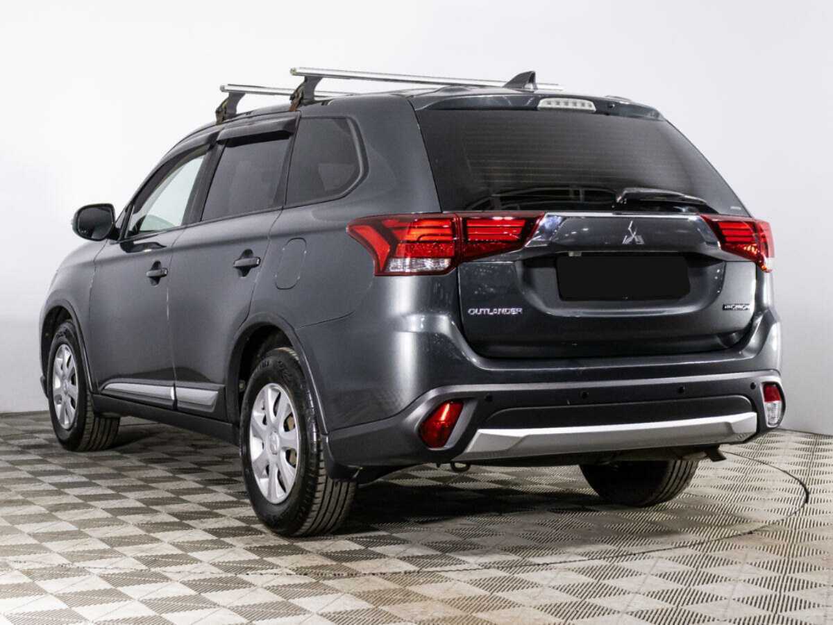 Mitsubishi Outlander с пробегом — 2017 год. Фото: #6