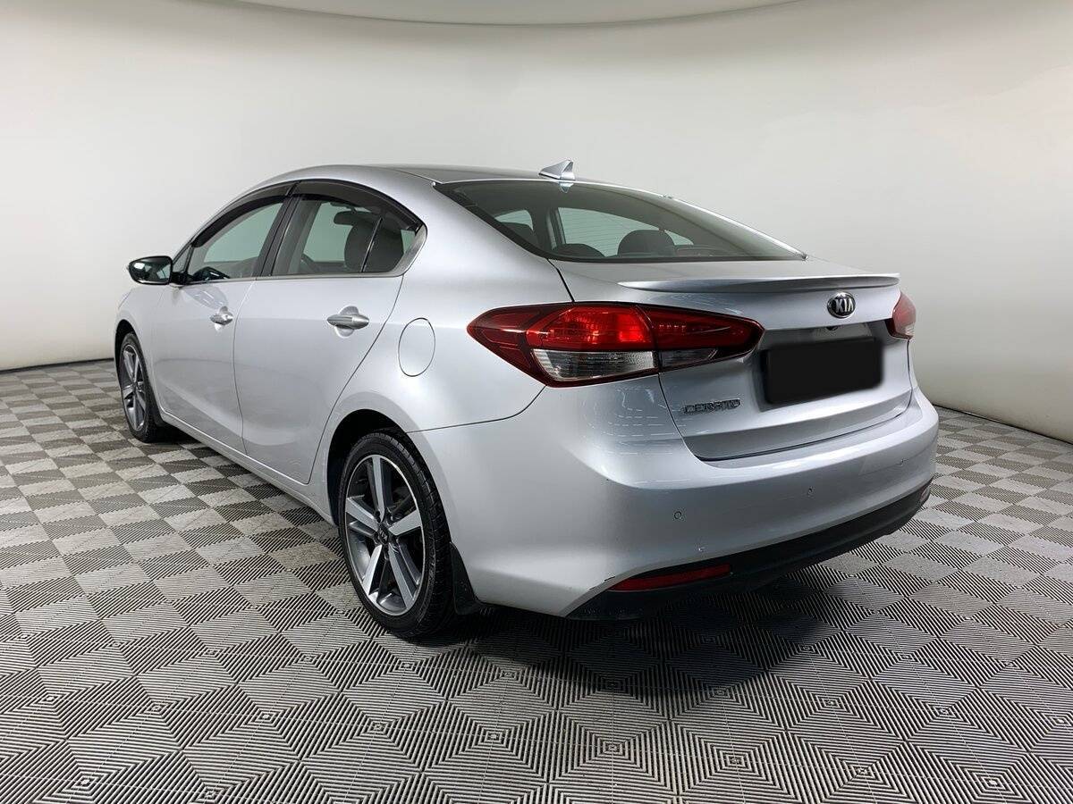 Kia Cerato с пробегом — 2017 год. Фото: #6