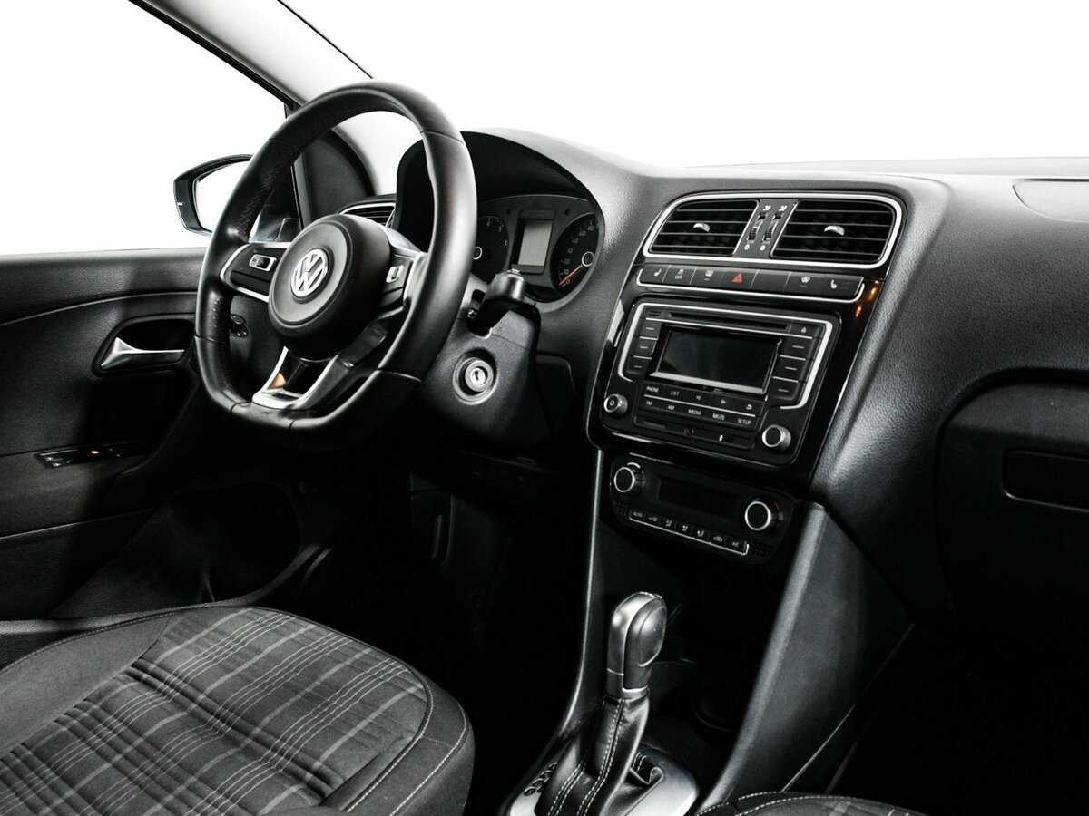 Volkswagen Polo с пробегом — 2017 год. Фото: #10