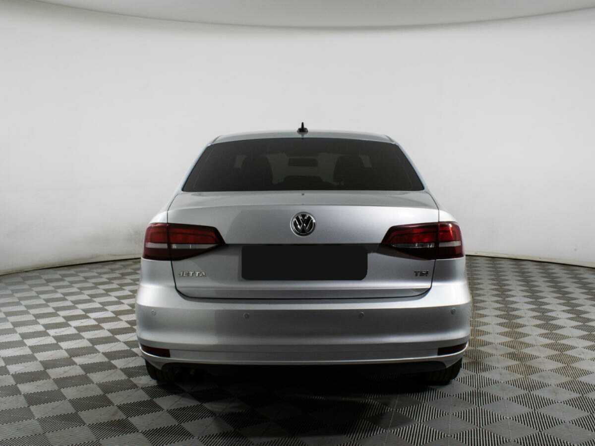 Volkswagen Jetta с пробегом — 2018 год. Фото: #5