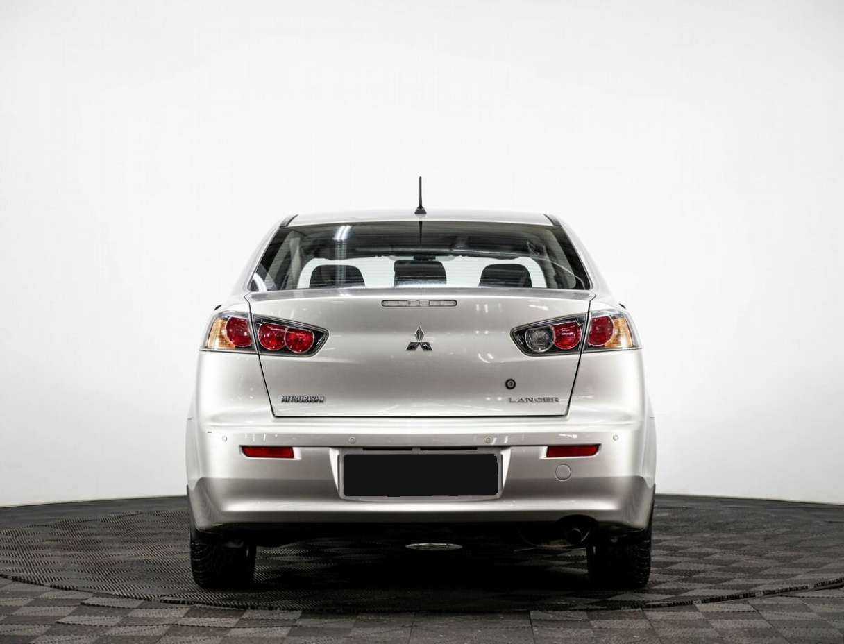 Mitsubishi Lancer с пробегом — 2012 год. Фото: #3