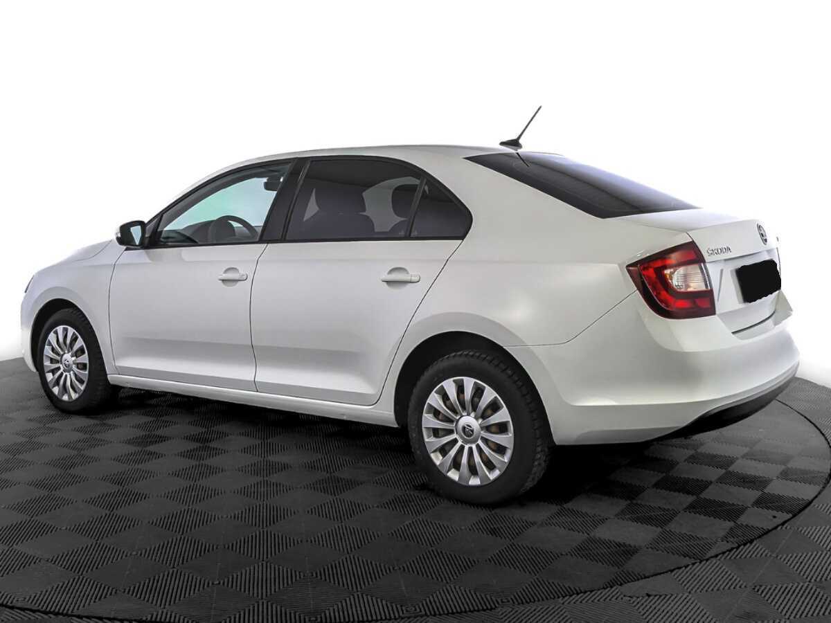 Skoda Rapid с пробегом — 2019 год. Фото: #6