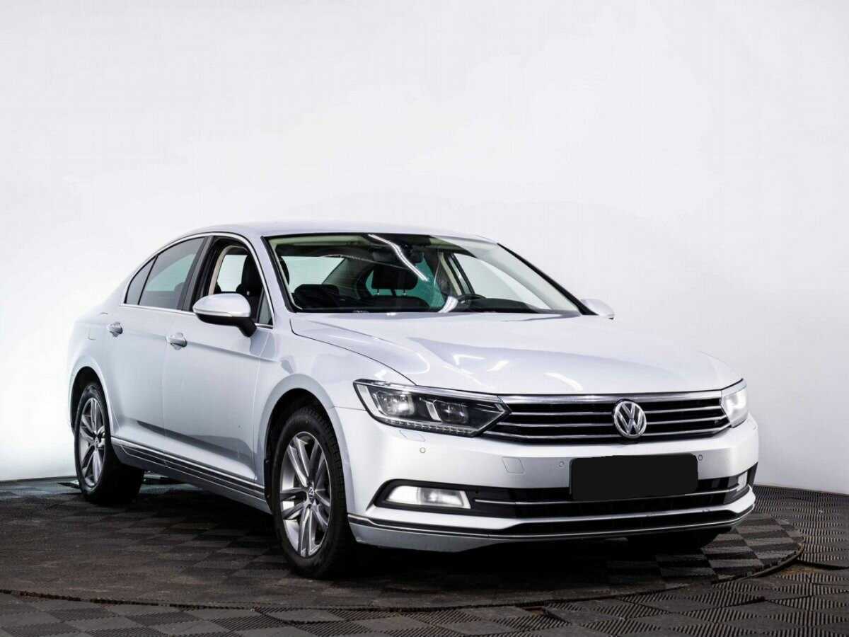 Volkswagen Passat с пробегом — 2017 год. Фото: #2