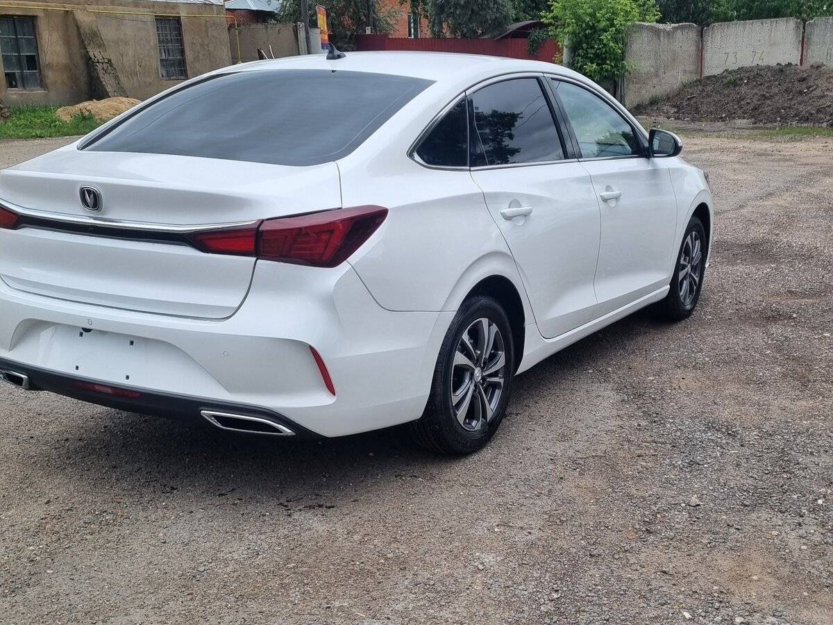 Changan Eado Plus с пробегом — 2024 год. Фото: #4