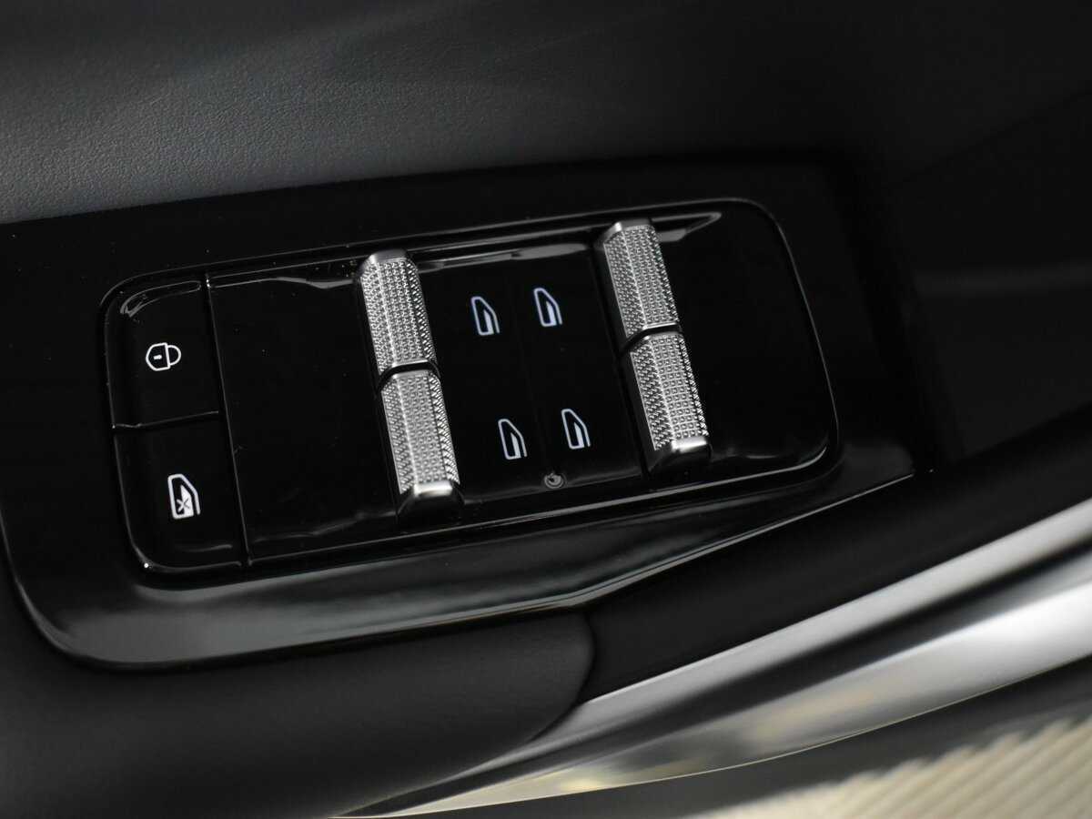 Geely Atlas с пробегом — 2024 год. Фото: #19