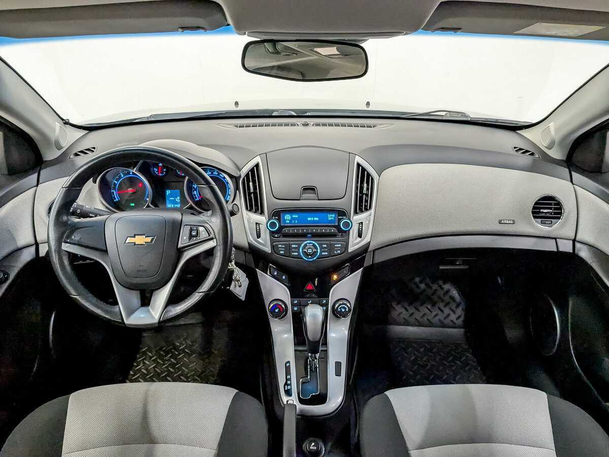 Chevrolet Cruze с пробегом — 2013 год. Фото: #13
