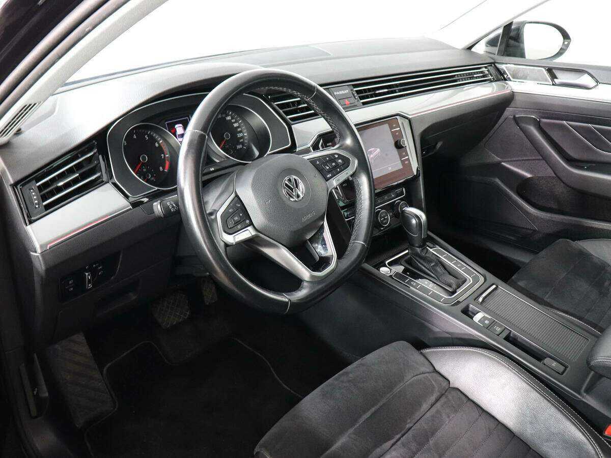 Volkswagen Passat с пробегом — 2020 год. Фото: #8