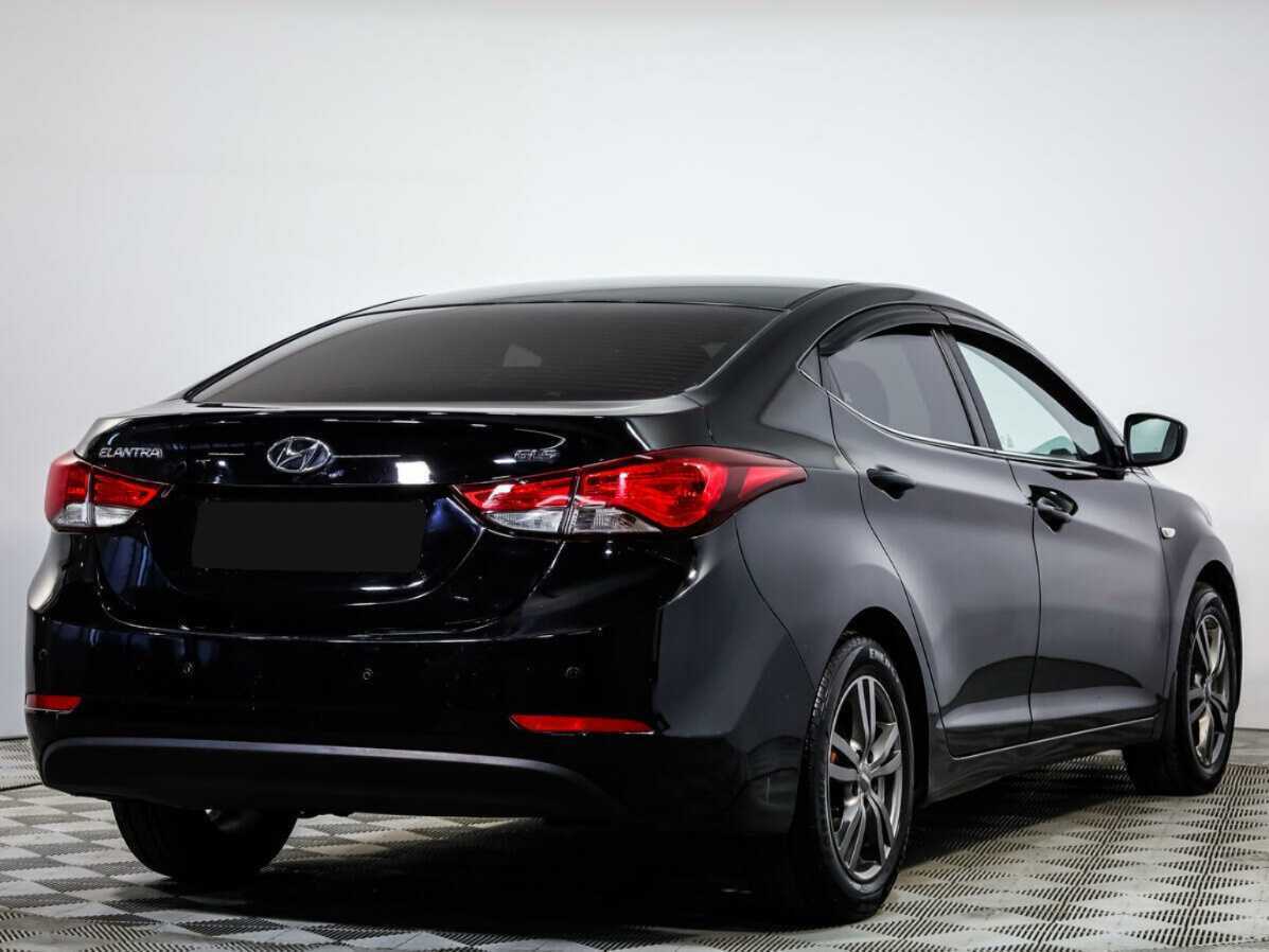 Hyundai Elantra с пробегом — 2015 год. Фото: #3