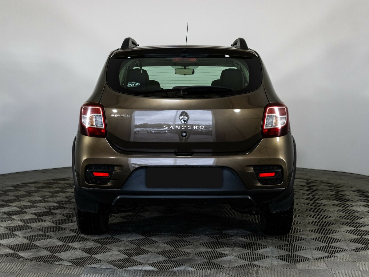 Renault Sandero с пробегом — 2018 год. Фото: #4