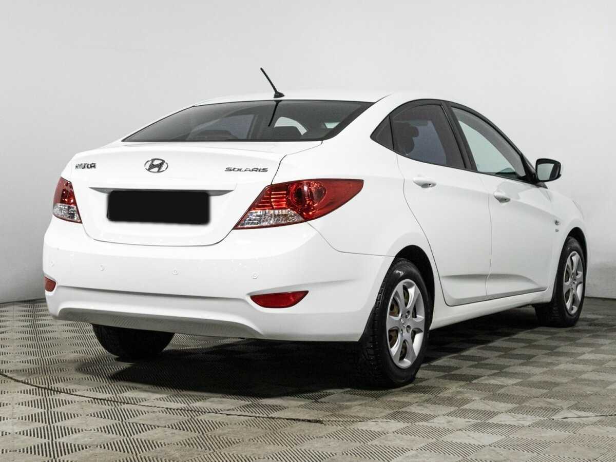 Hyundai Solaris с пробегом — 2013 год. Фото: #4