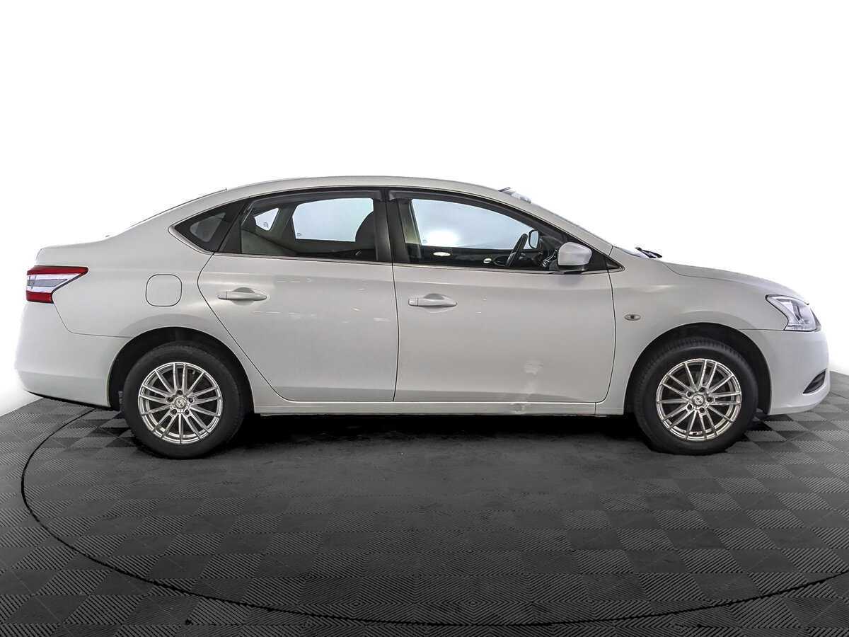 Nissan Sentra с пробегом — 2015 год. Фото: #3
