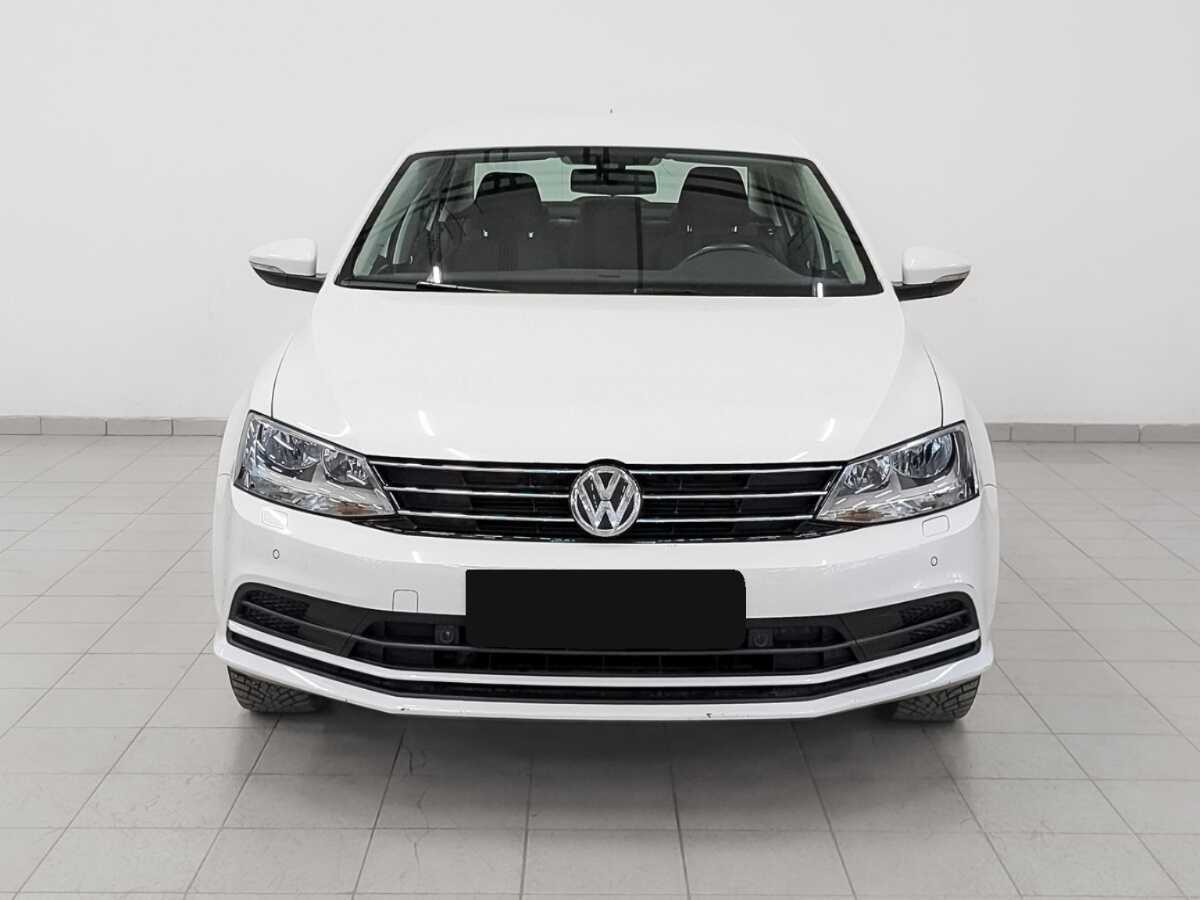 Volkswagen Jetta с пробегом — 2016 год. Фото: #1