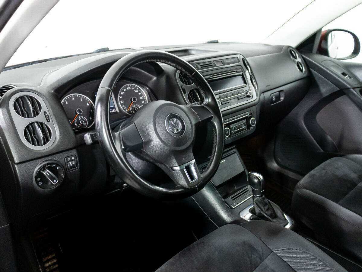 Volkswagen Tiguan с пробегом — 2012 год. Фото: #10