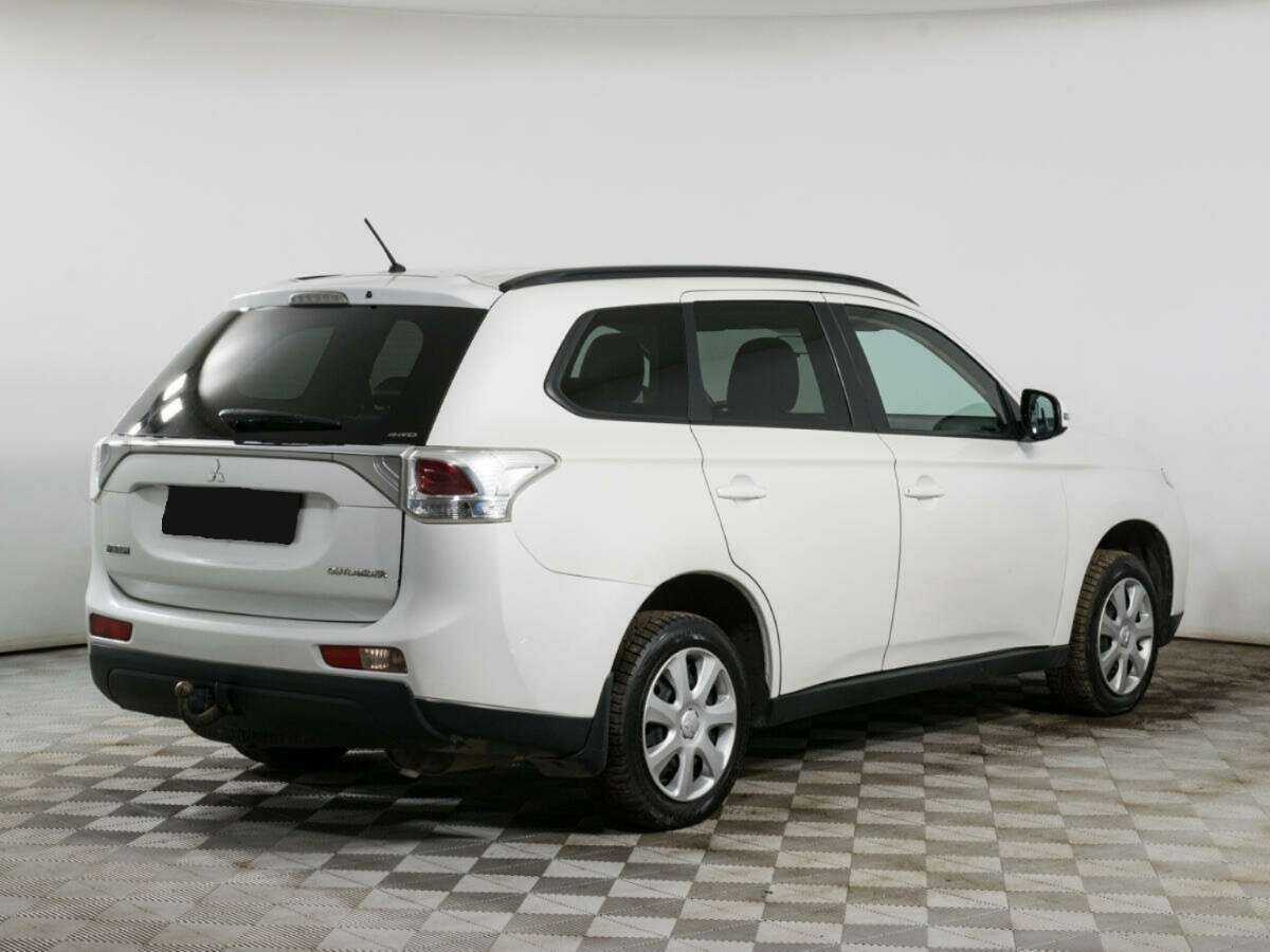 Mitsubishi Outlander с пробегом — 2013 год. Фото: #4