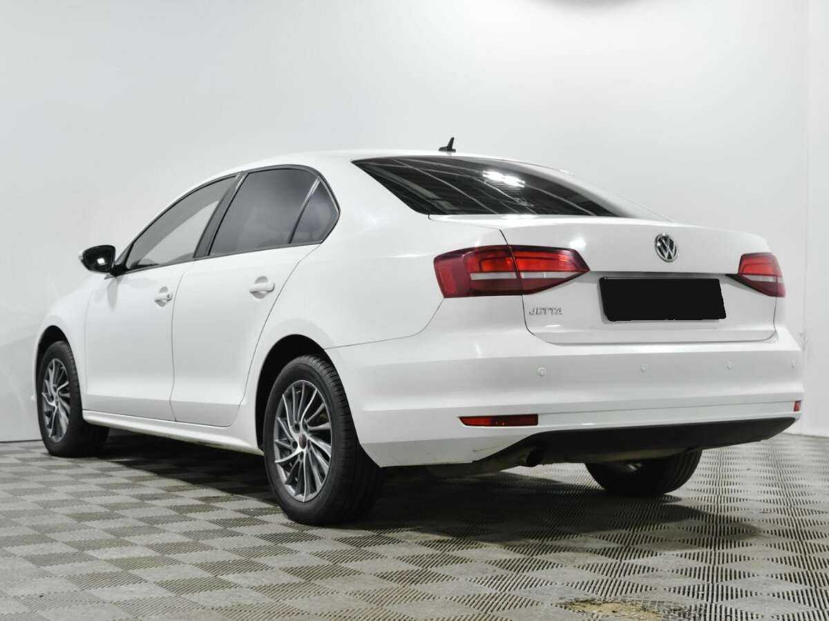 Volkswagen Jetta с пробегом — 2016 год. Фото: #3