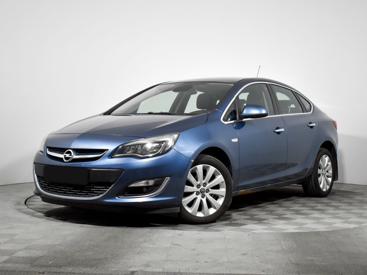 Opel Astra с пробегом — 2013 год. Посмотреть фото