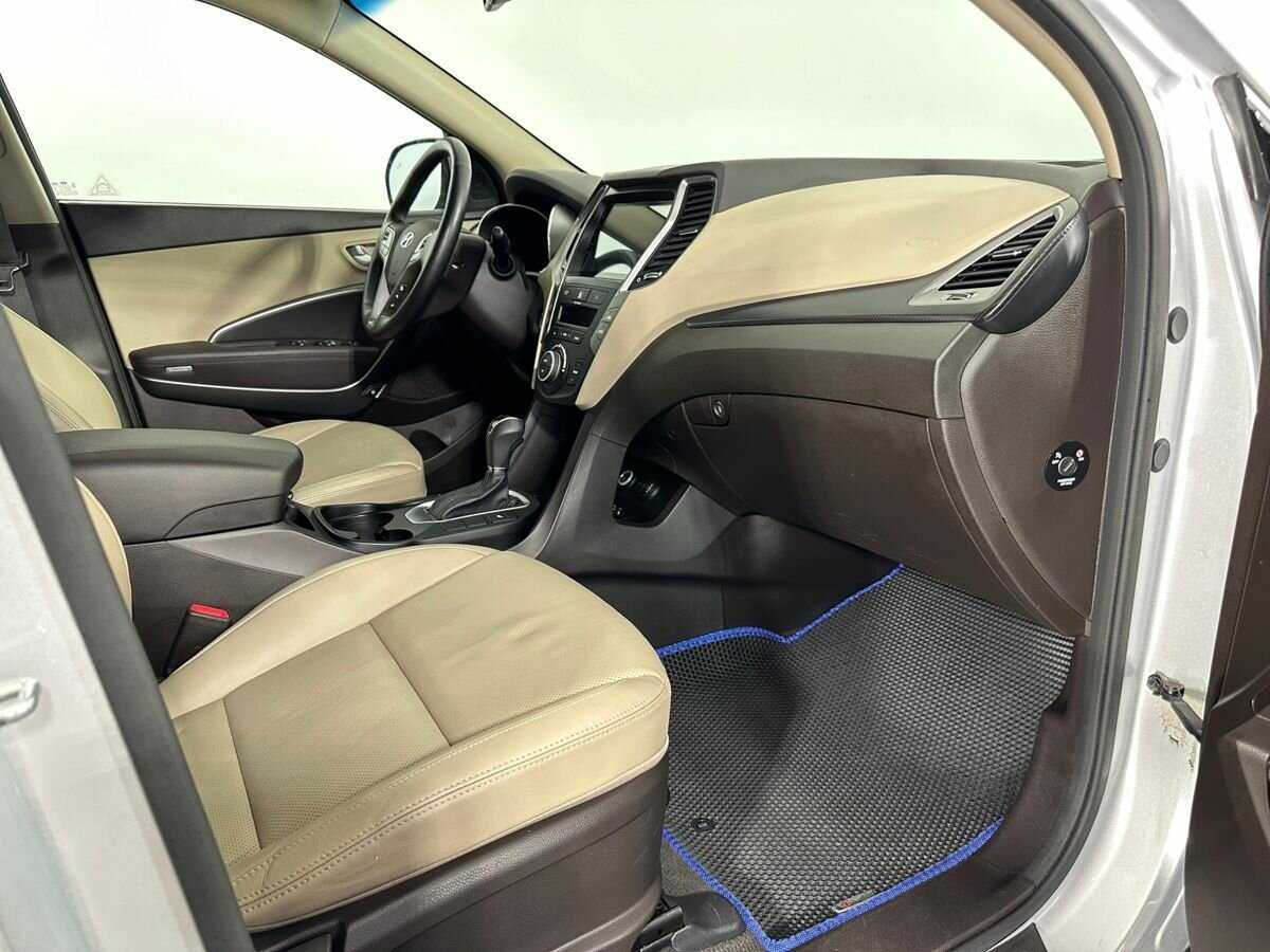 Hyundai Santa Fe с пробегом — 2017 год. Фото: #13