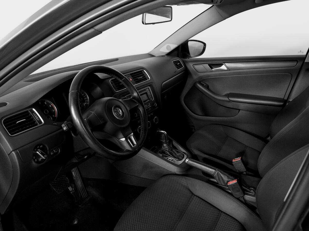 Volkswagen Jetta с пробегом — 2014 год. Фото: #14