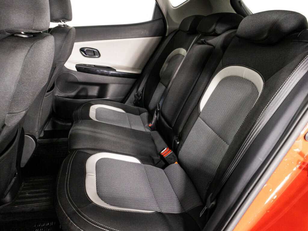 Kia Ceed с пробегом — 2015 год. Фото: #9