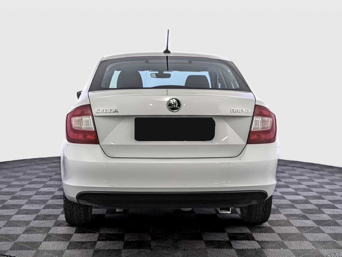 Skoda Rapid с пробегом — 2019 год. Фото: #5