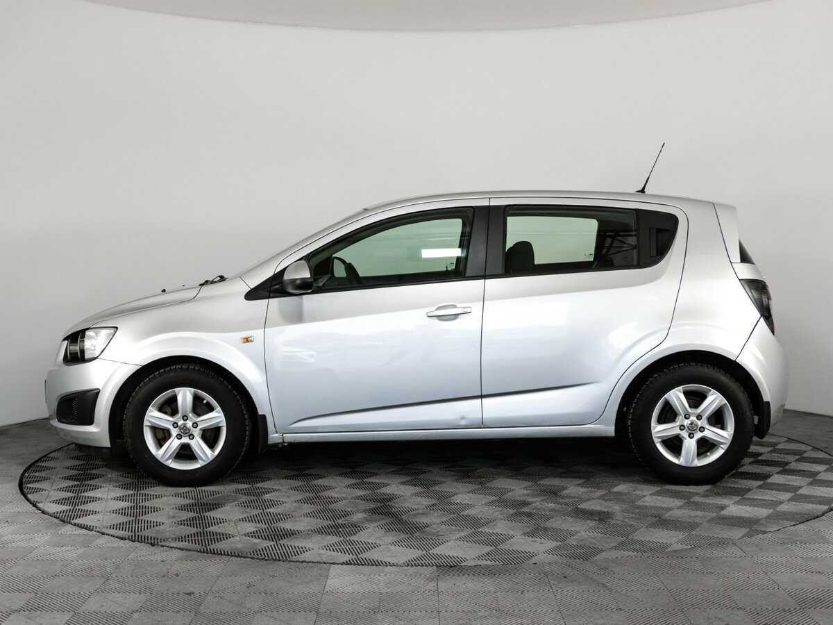 Chevrolet Aveo с пробегом — 2013 год. Фото: #7