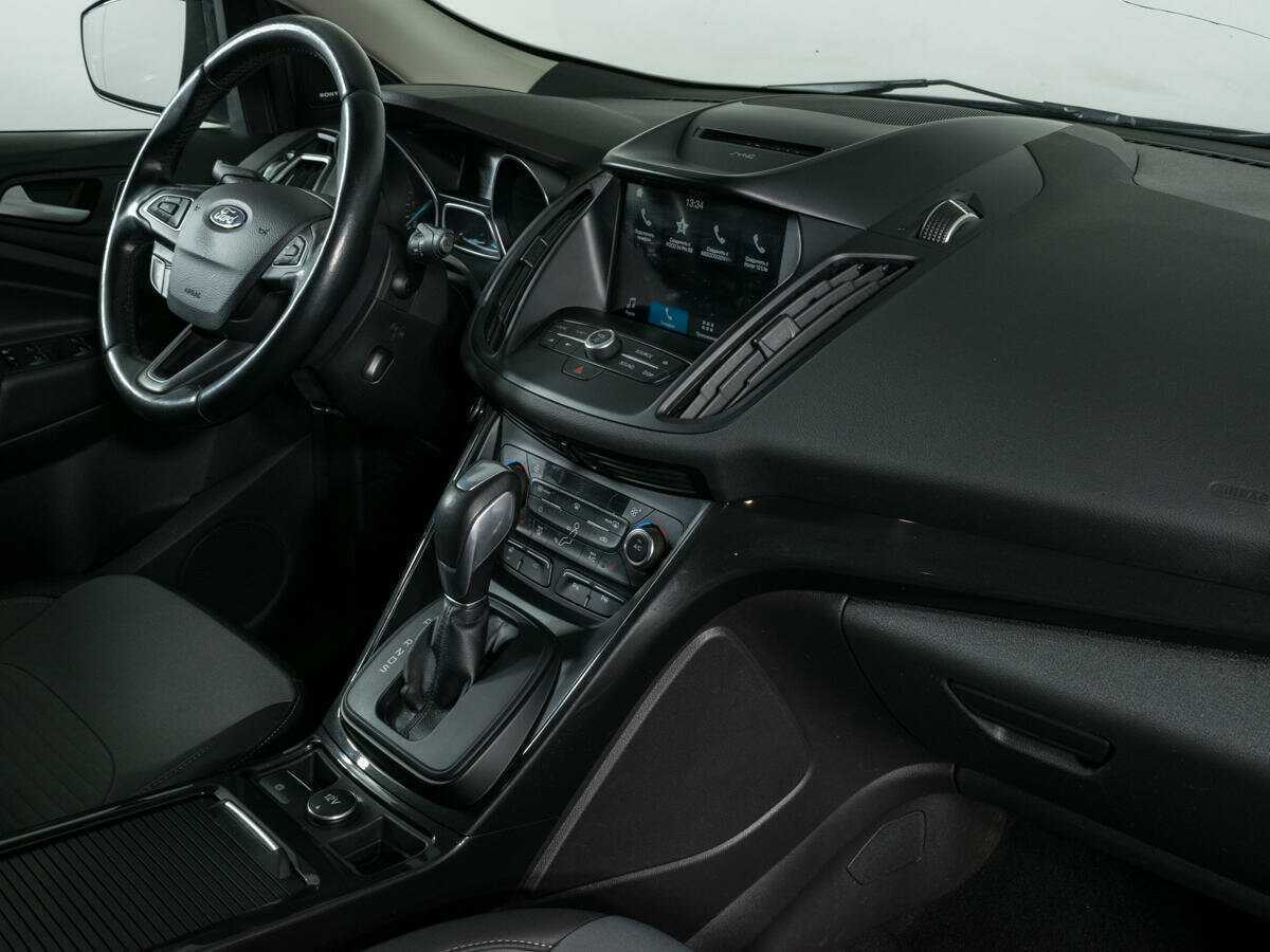 Ford Kuga с пробегом — 2017 год. Фото: #6
