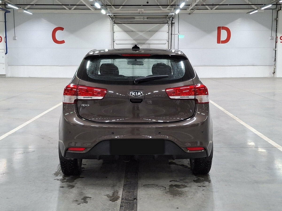 Kia Rio с пробегом — 2017 год. Фото: #5