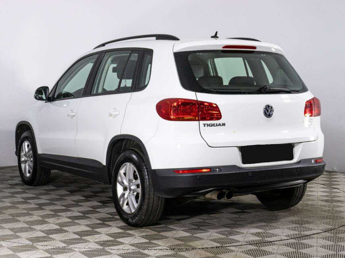 Volkswagen Tiguan с пробегом — 2015 год. Фото: #6